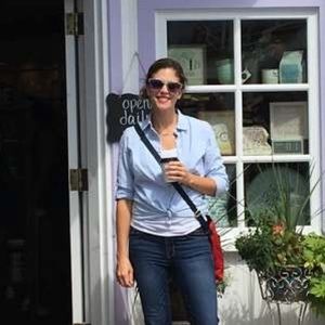 Meet your Posher, Angela